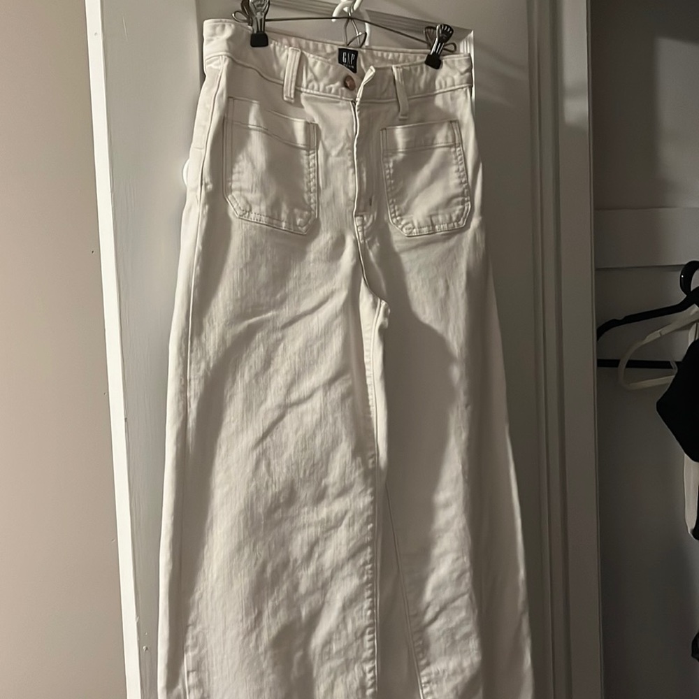 Gap Wide Leg Jeans in size 27